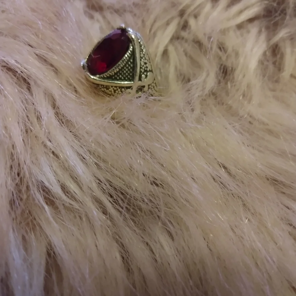 Ring - Picture 2 of 3